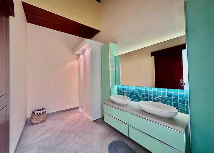 Ocean View 3*